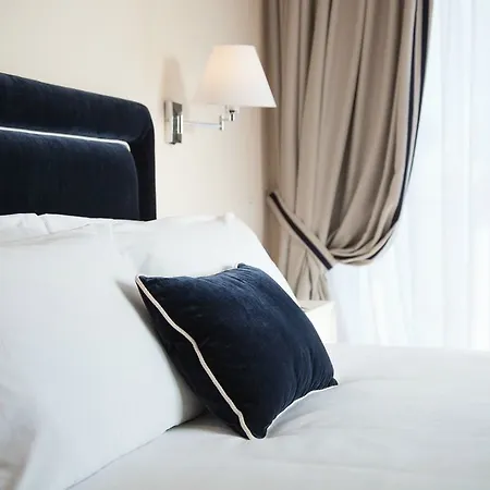 Appart hôtel La Malandrina - & 2*