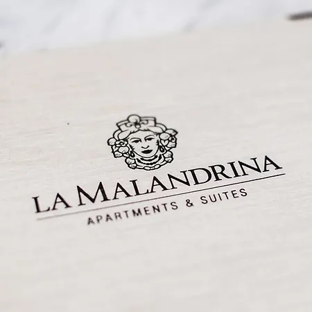 La Malandrina - &