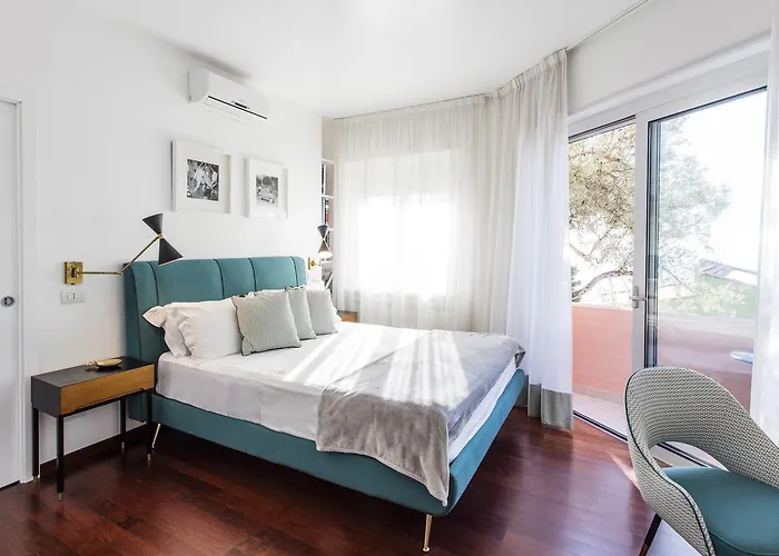 Aparthotel La Malandrina - &