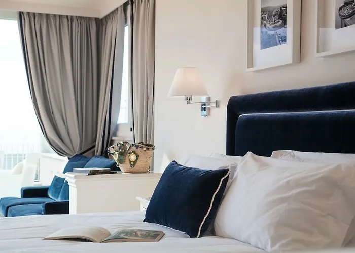 Aparthotel La Malandrina - & 4*