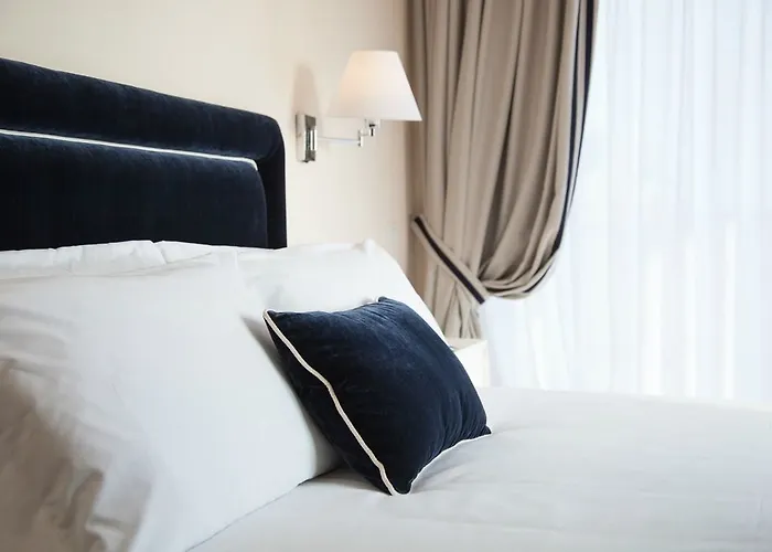 Aparthotel La Malandrina - & 4*