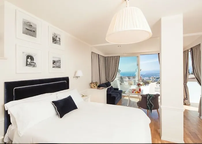 La Malandrina - & 4* Taormina